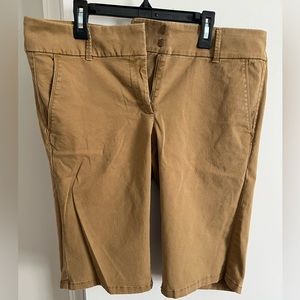 Loft Size 8 Bermuda Shorts, Khaki